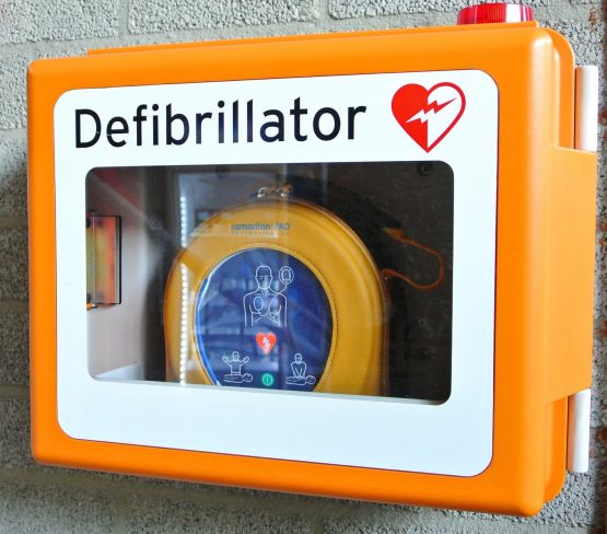 safety-considerations-when-using-a-defibrillator-defib-faqs